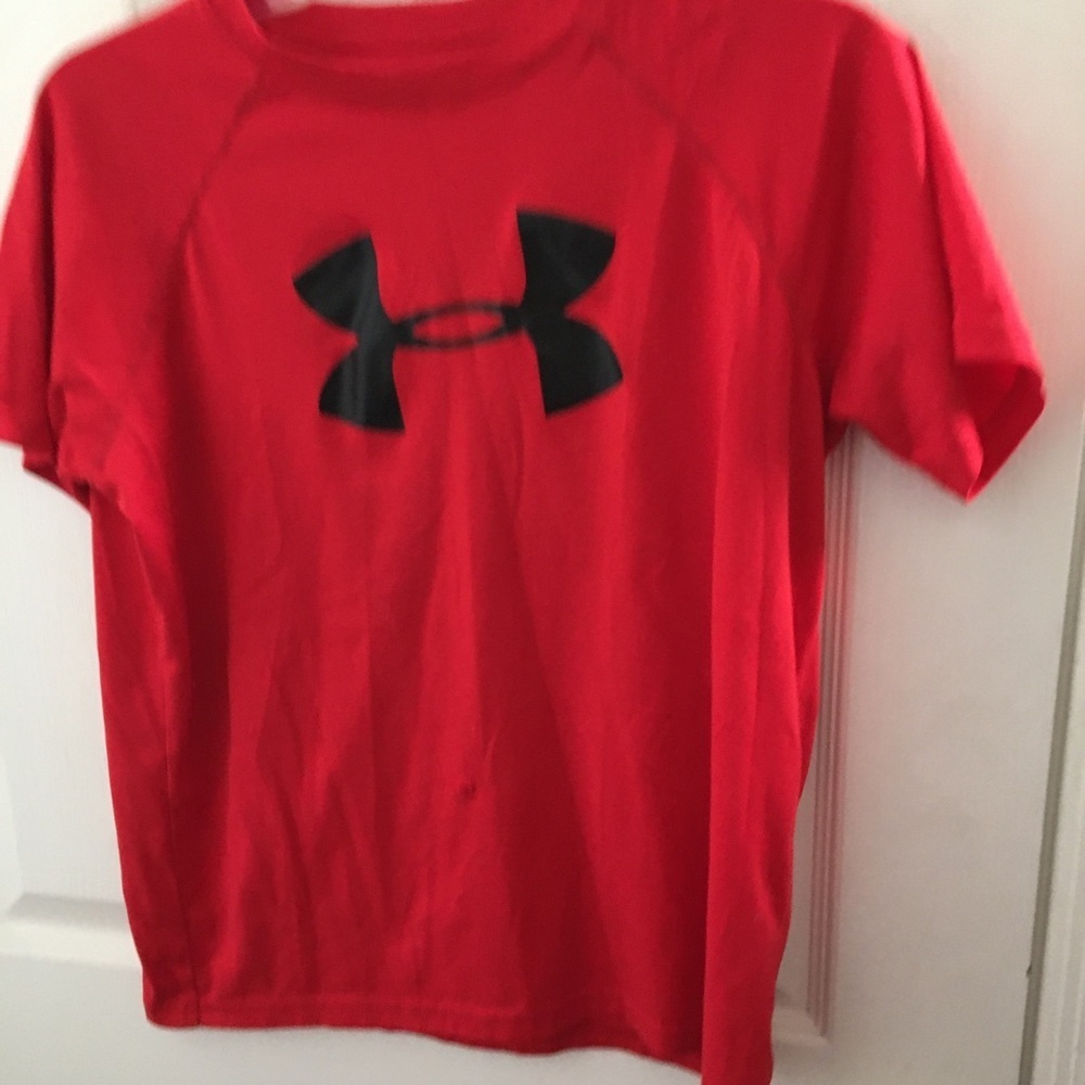 FINAL MARKDOWN BOYS under armour tee xl